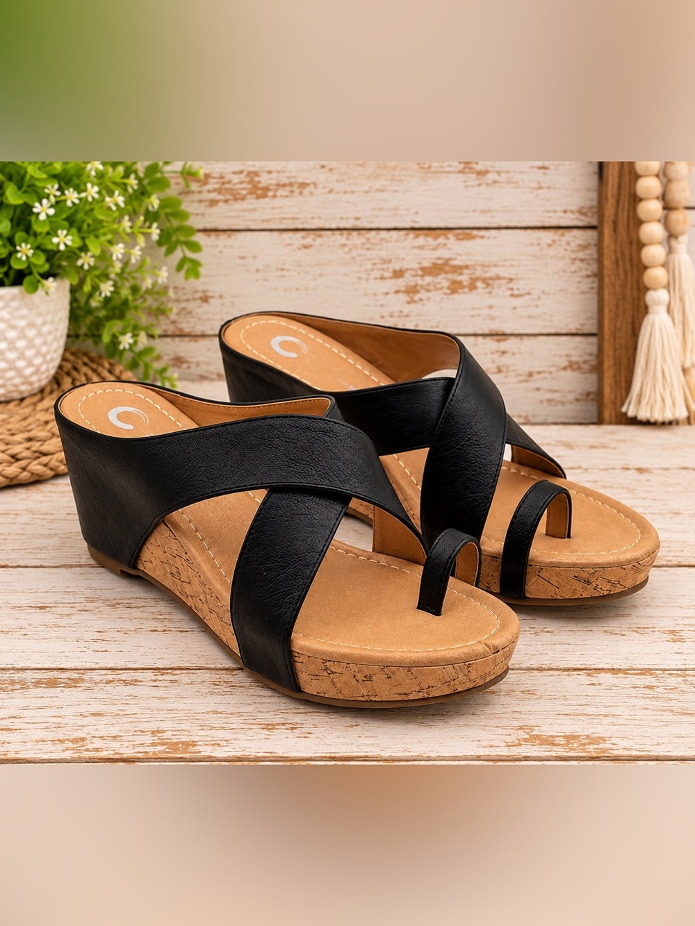 Black Crisscross Toe-Ring Wedge Sandals Size 8.5